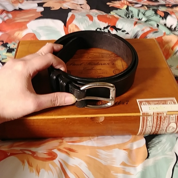 Lauren Ralph Lauren Genuine Italian Leather Solid Brass Belt - Picture 2 of 6